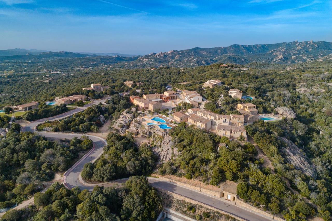 Hotel Borgo Smeraldo Арцахена Екстериор снимка